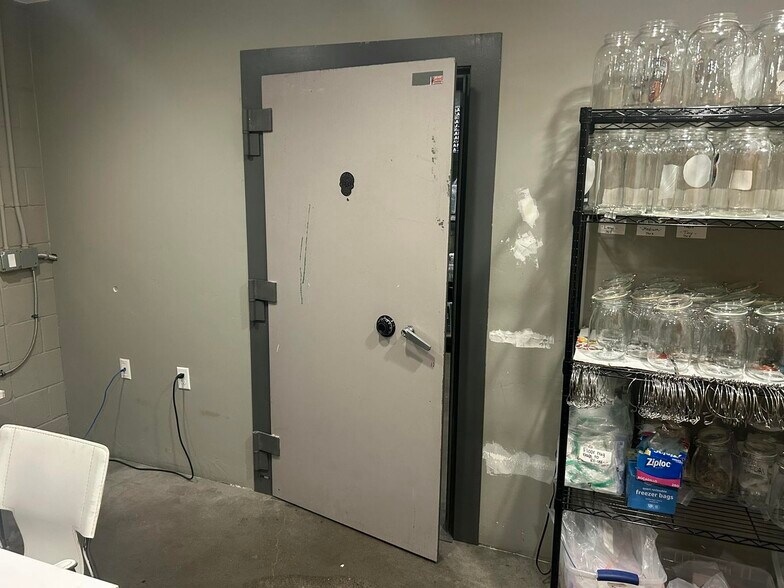 More Photos Of 61230 S Highway 97, Bend Freestanding For Sale