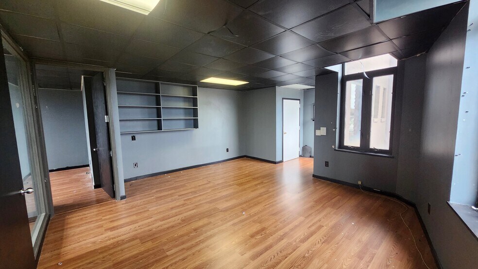 More Photos Of 219 Westchester Ave, Port Chester Office For Lease