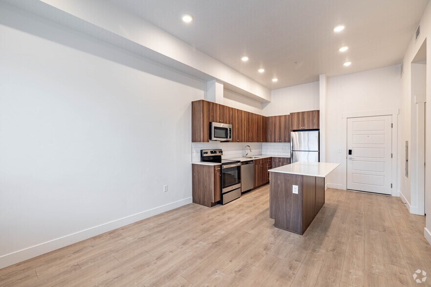 More Photos Of 1925 W North Temple, Salt Lake City Apartments For Lease