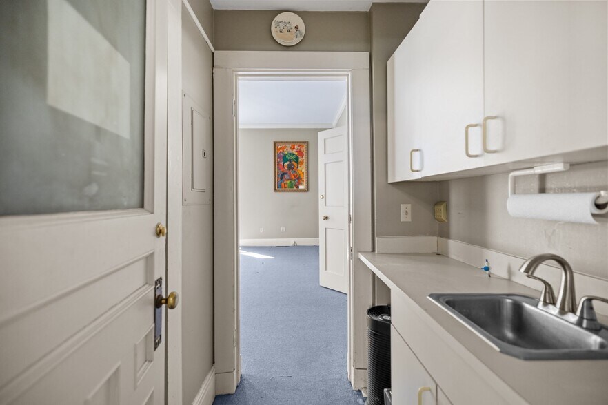 More Photos Of 30-32 William St, New Bedford Office For Sale