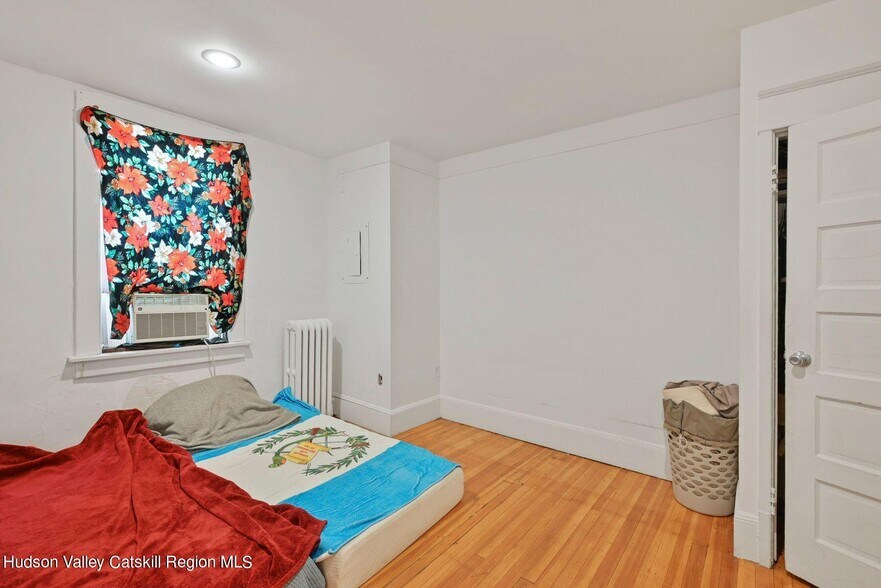 More Photos Of 97 Abeel St, Kingston Storefront Retail Residential For Sale