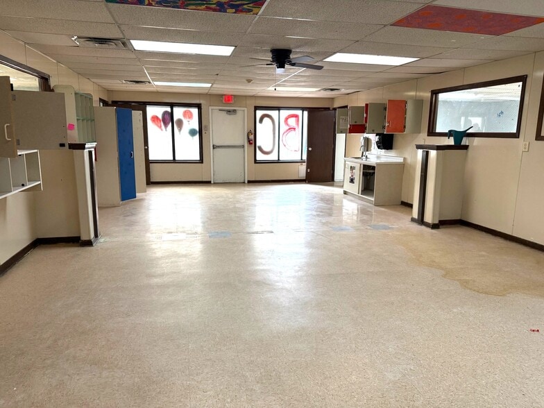 More Photos Of 6720 Chapman Rd, North Richland Hills General Retail For Sale