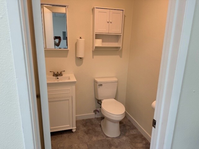 More Photos Of 19445-19449 Ventura Blvd, Tarzana Storefront For Sale