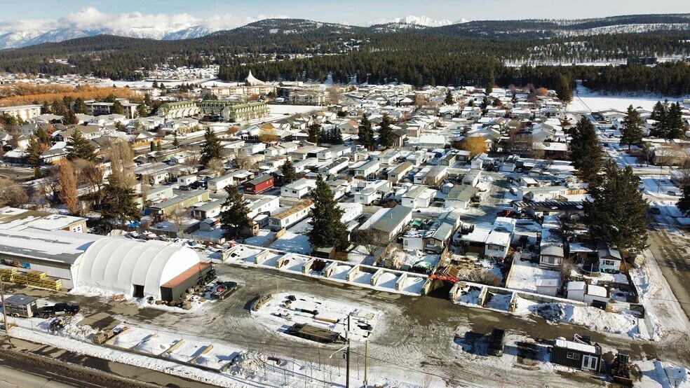 More Photos Of 2025 N 10th St, Cranbrook Manufactured Housing Mobile Home Park For Sale