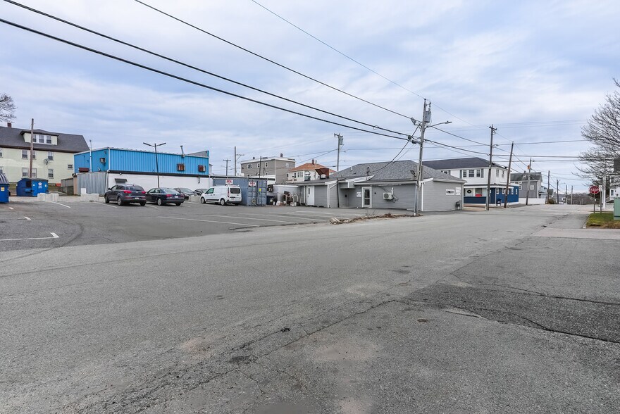 More Photos Of 77-79 Main Rd, Tiverton Restaurant For Sale