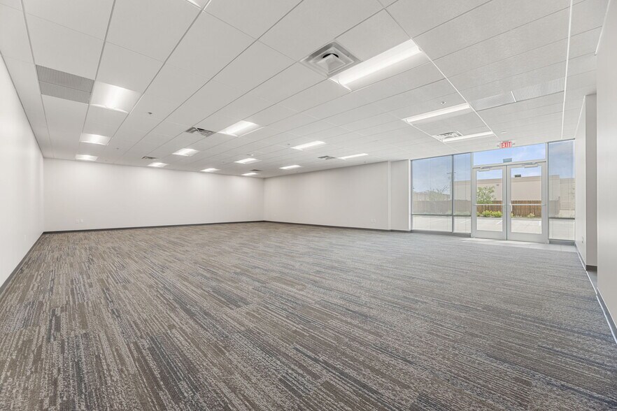More Photos Of 3301 Enterprise Dr, Rowlett Warehouse For Sale