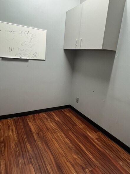 More Photos Of 6361-6367 Glenway Ave, Cincinnati Storefront Retail Office For Lease