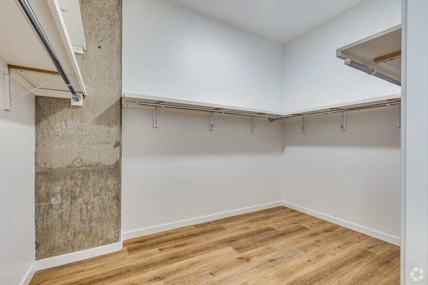 More Photos Of 901 E Fremont St, Las Vegas Coworking Space