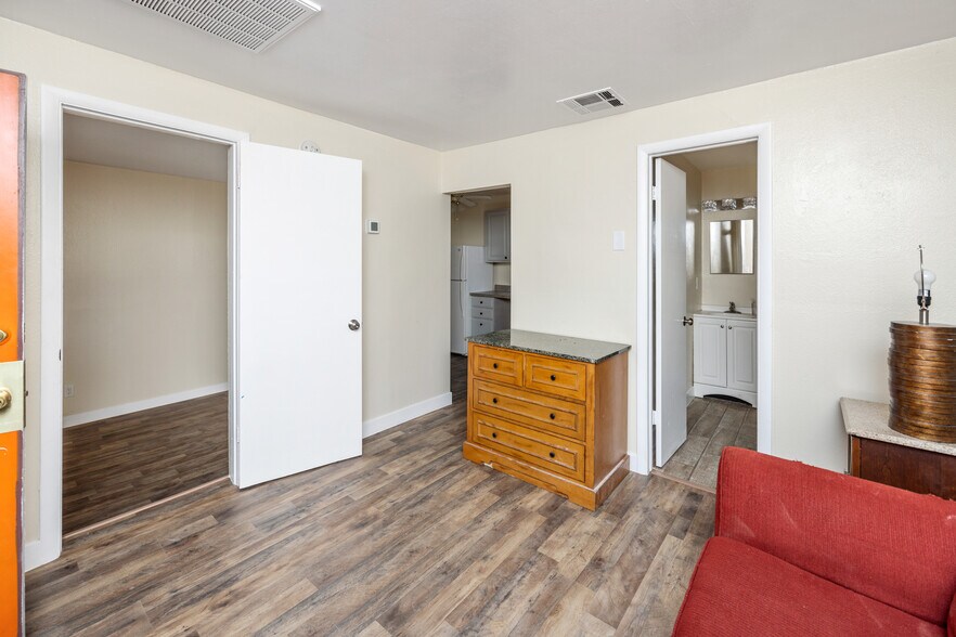 More Photos Of 409 S Montezuma St, Prescott Hotel For Sale