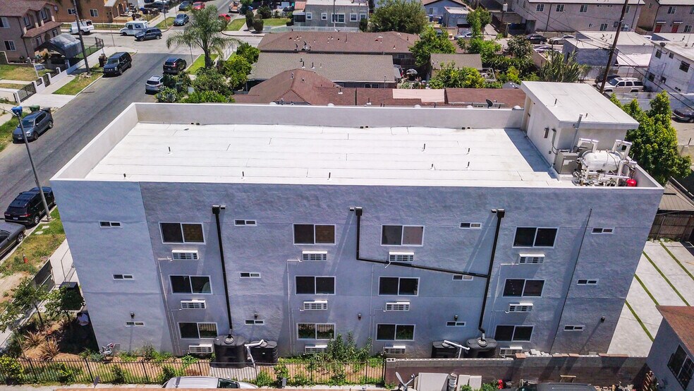 More Photos Of 142 E 84th St, Los Angeles Apartments For Sale