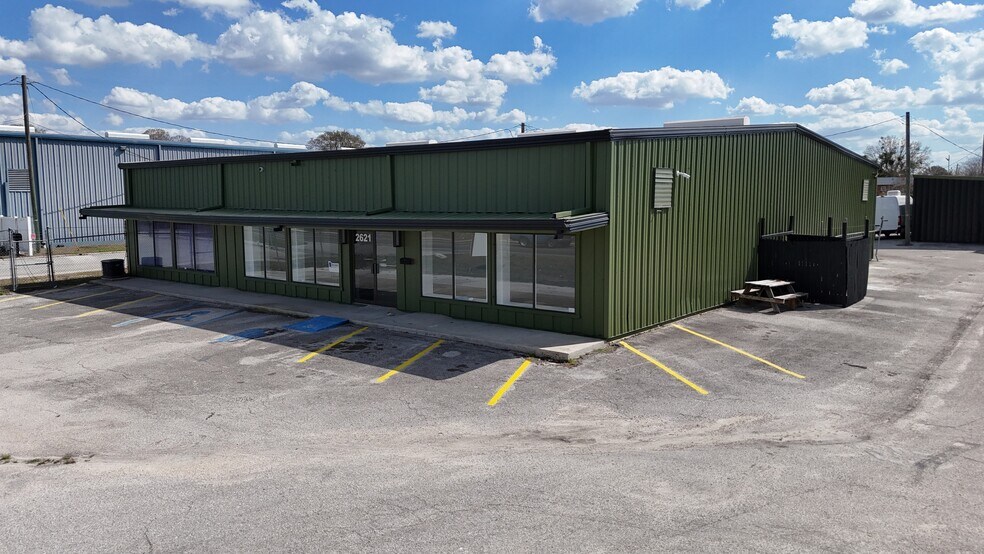 More Photos Of 2621 Skyview Dr, Lakeland Industrial For Lease