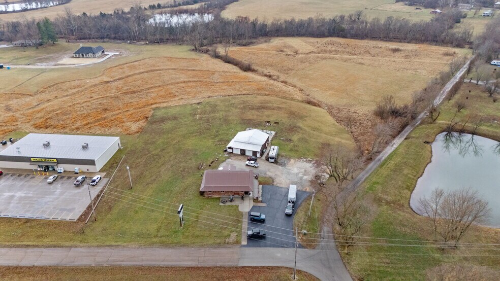 More Photos Of 714 N Saint Mary St, Pilot Knob Freestanding For Sale