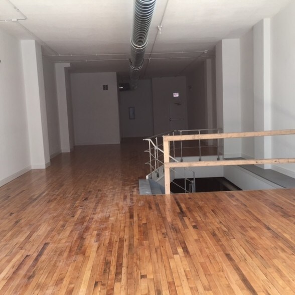 More Photos Of 2769-2787 N Milwaukee Ave, Chicago Coworking Space
