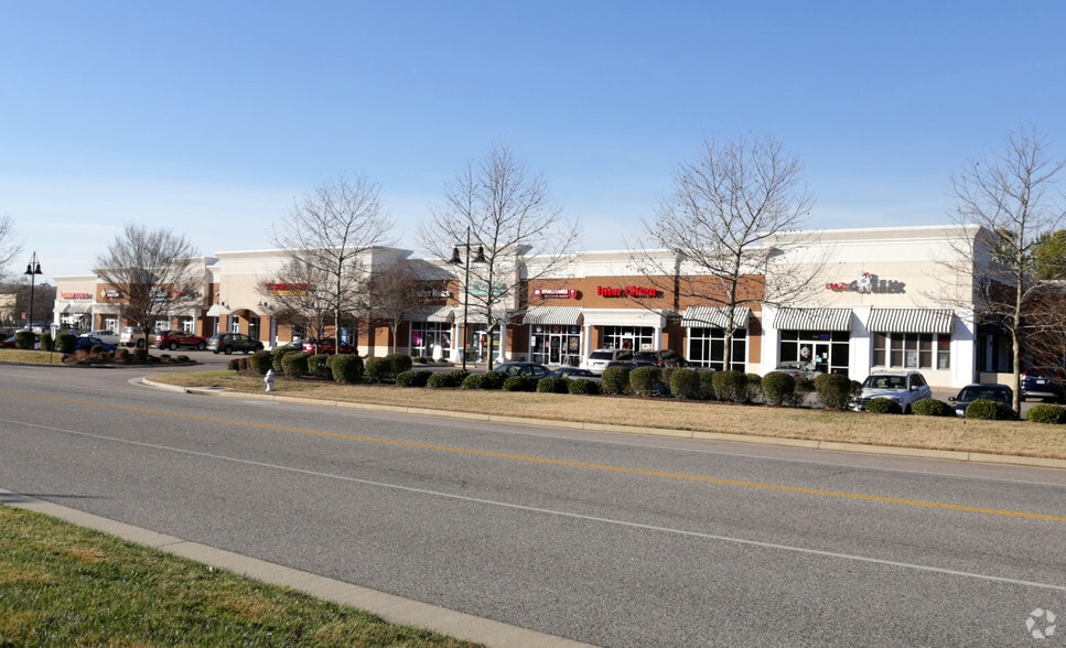 More Photos Of 11500-11556 Busy St, North Chesterfield Freestanding For Lease