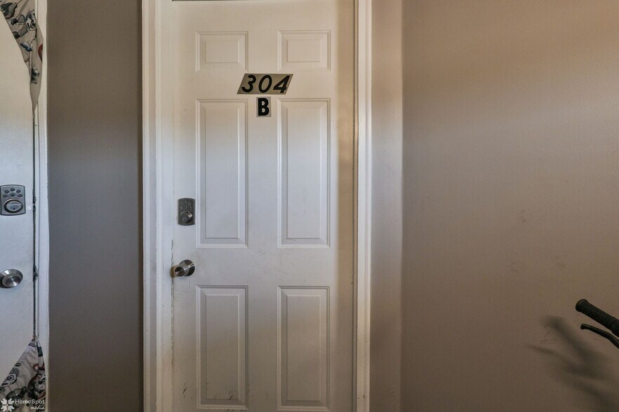 More Photos Of 302 W Abbott St, Lansford Multifamily For Sale