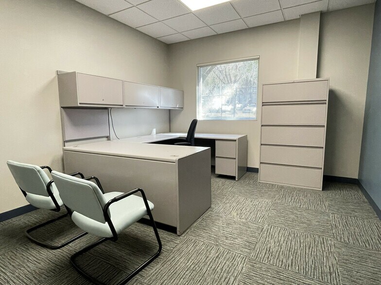 More Photos Of 1615 NW 80th Blvd, Gainesville Office For Sale