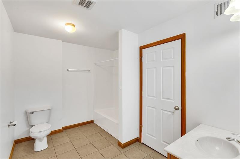 More Photos Of 456 2nd St, California Apartments For Sale