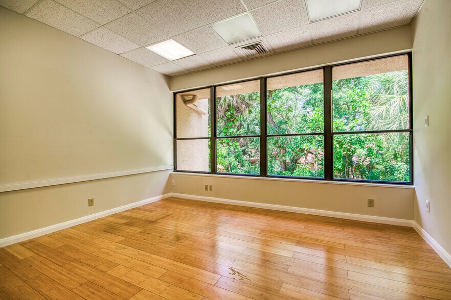More Photos Of 11211 Prosperity Farms Rd, Palm Beach Gardens Medical For Sale