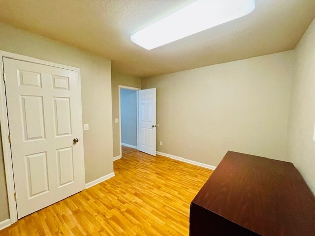 More Photos Of 475 Western Dr, Sikeston Flex For Sale