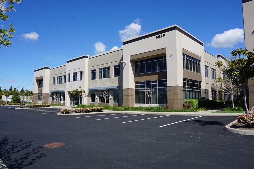 More Photos Of 5828 Lonetree Blvd, Rocklin Office For Lease