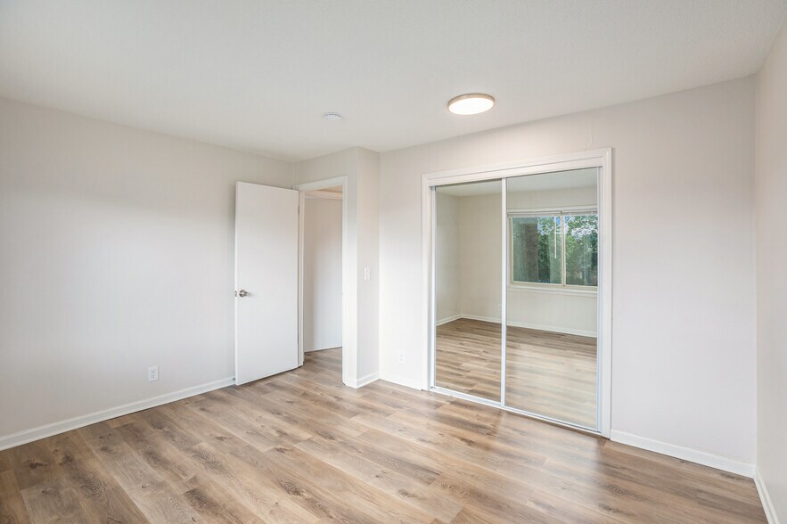 More Photos Of 8831-8837 Glenwood Ct, Overland Park Apartments For Sale
