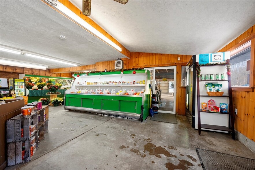 More Photos Of 485 Seneca St, Sherrill Freestanding For Sale