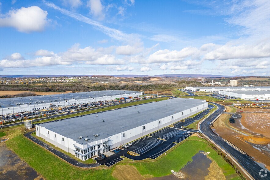 Primary Photo Of 1000 Carson Ct, Palmer Township Distribution For Lease