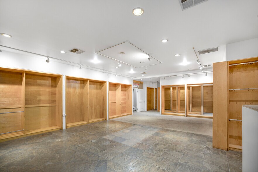 More Photos Of 801 W Whittier Blvd, La Habra Storefront Retail Residential For Sale