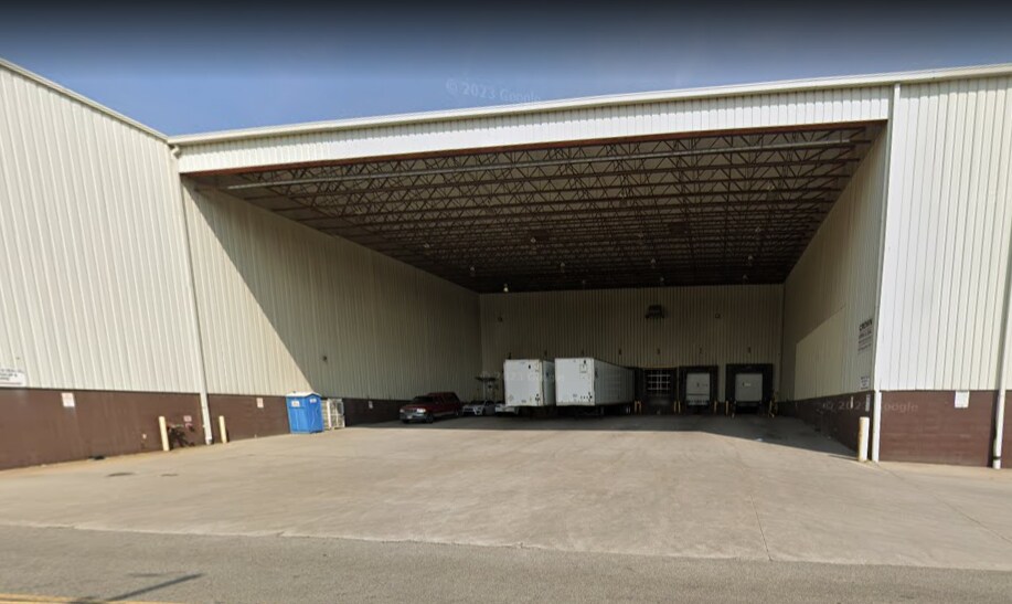 More Photos Of 1411 Navarre Rd SW, Canton Manufacturing For Lease