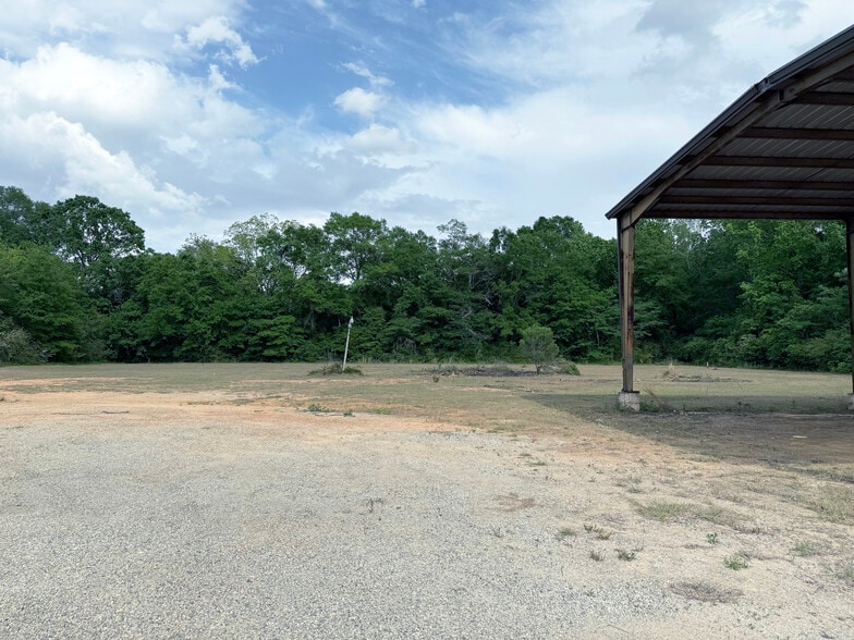 More Photos Of 378 Eastland Rd, Dothan Distribution For Sale