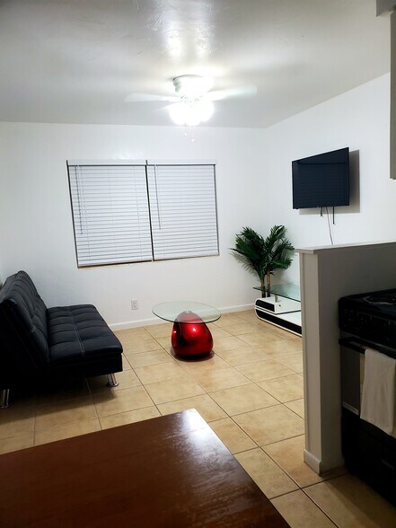 More Photos Of 101-107 Tacoma Ln, West Palm Beach Apartments For Lease