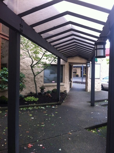 More Photos Of 18773-18813 SW Martinazzi Ave, Tualatin Medical For Lease