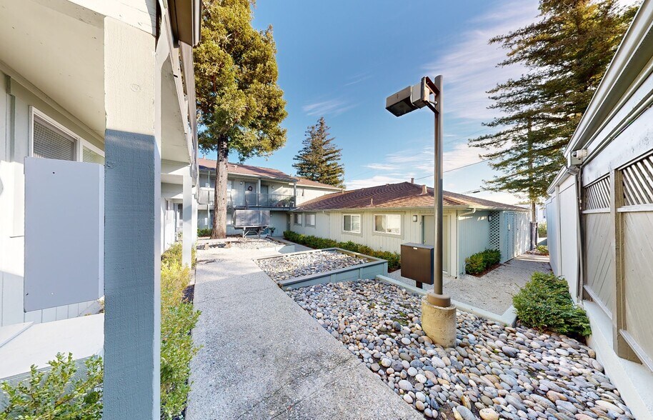 Primary Photo Of 900 Alvarez Ave, Pinole Apartments For Sale