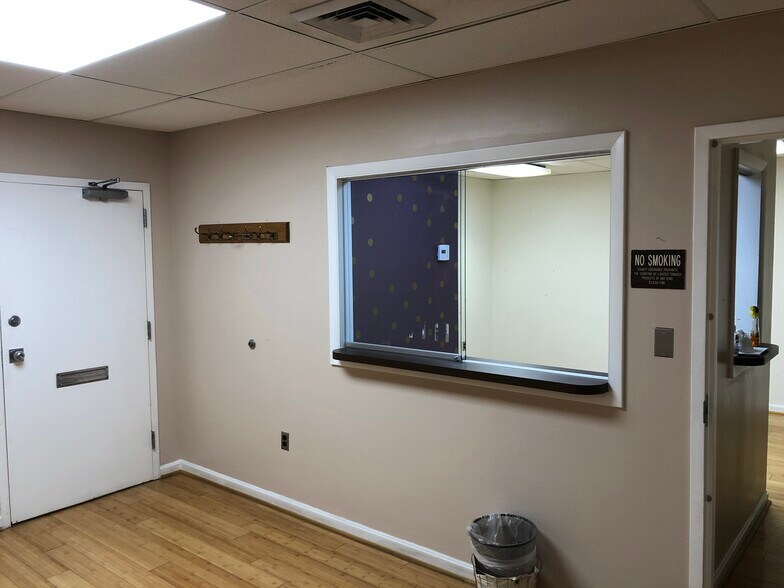 More Photos Of 611 S Carlin Springs Rd, Arlington Medical For Lease