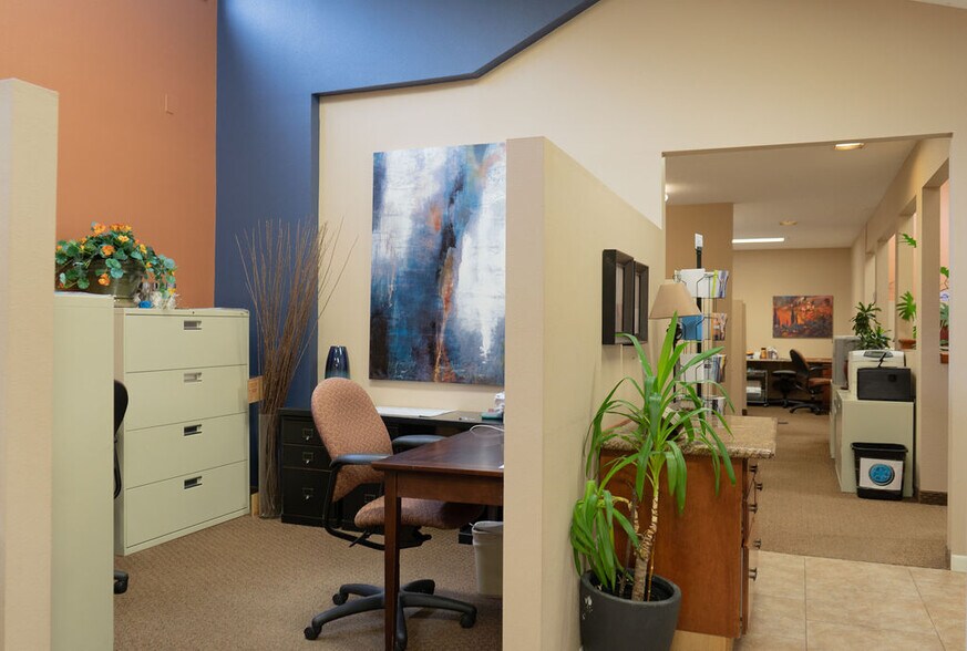 More Photos Of 3689 SW Carman Dr, Lake Oswego Medical For Sale