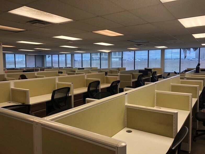 More Photos Of 31 Fasken Dr, Toronto Office For Sale