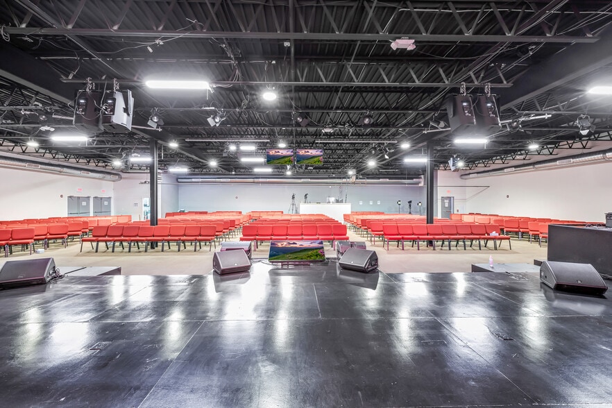 More Photos Of 35-69 Benham Ave, Bridgeport Flex For Lease