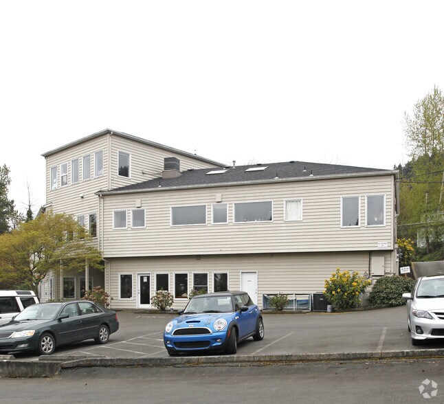 More Photos Of 21550-21590 Willamette Dr, West Linn Office For Lease