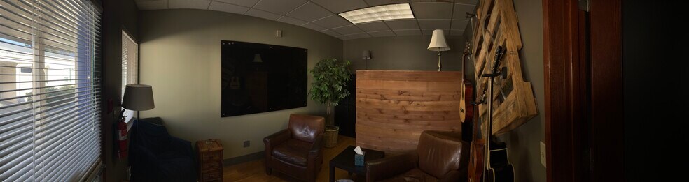 More Photos Of 6716 Eastside Dr NE, Tacoma Medical For Lease