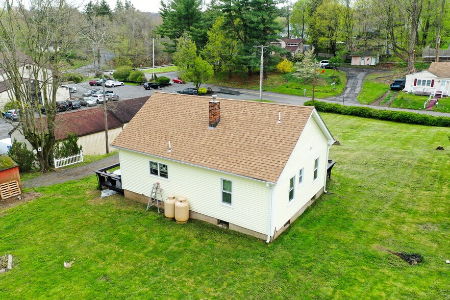 More Photos Of 6 Way Rd, Middlefield Office For Lease