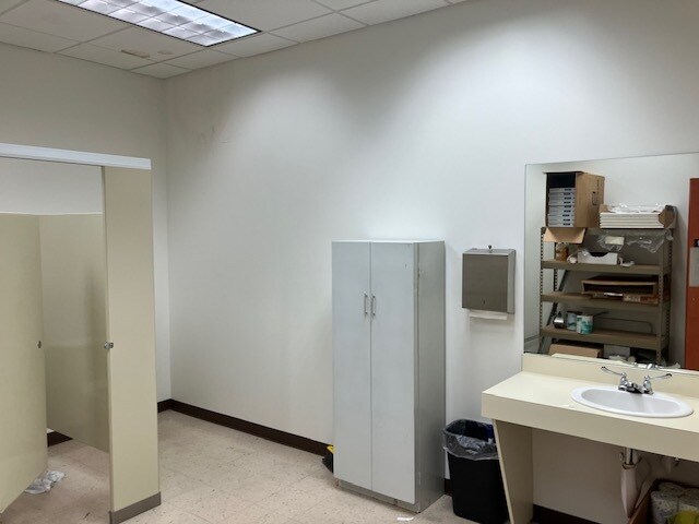 More Photos Of 1-9 Fletcher Sq, Dunbar Unknown For Lease