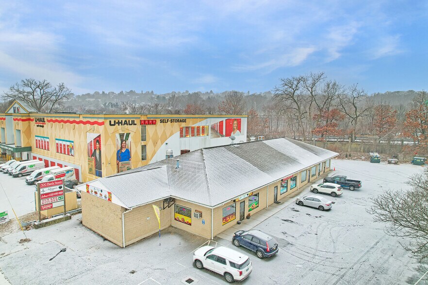 More Photos Of 500 Bank St, Waterbury Storefront Retail Office For Sale