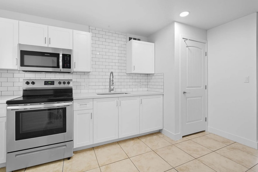 More Photos Of 510 N Horne, Mesa Apartments For Sale