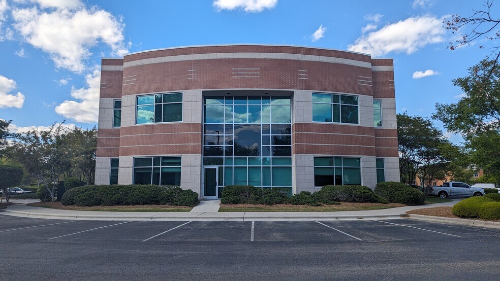 More Photos Of 2528 Independence Blvd, Wilmington Office For Lease