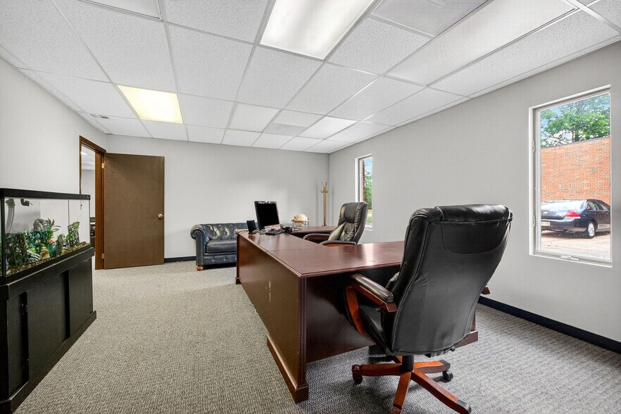 More Photos Of 7027 Spinach Dr, Mentor Warehouse For Sale