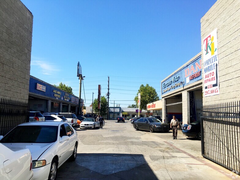 More Photos Of , Reseda General Retail For Sale
