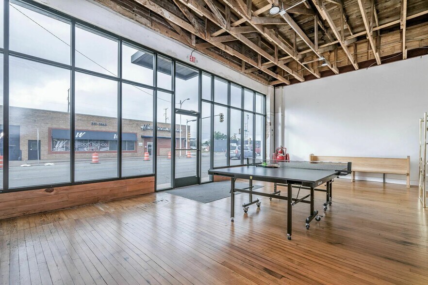 More Photos Of 701 SE 10th Ave, Amarillo Bar For Sale