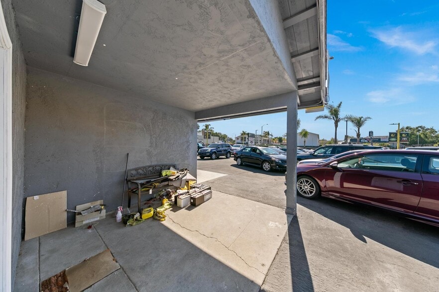More Photos Of 7480 El Cajon Blvd, La Mesa Auto Dealership For Sale