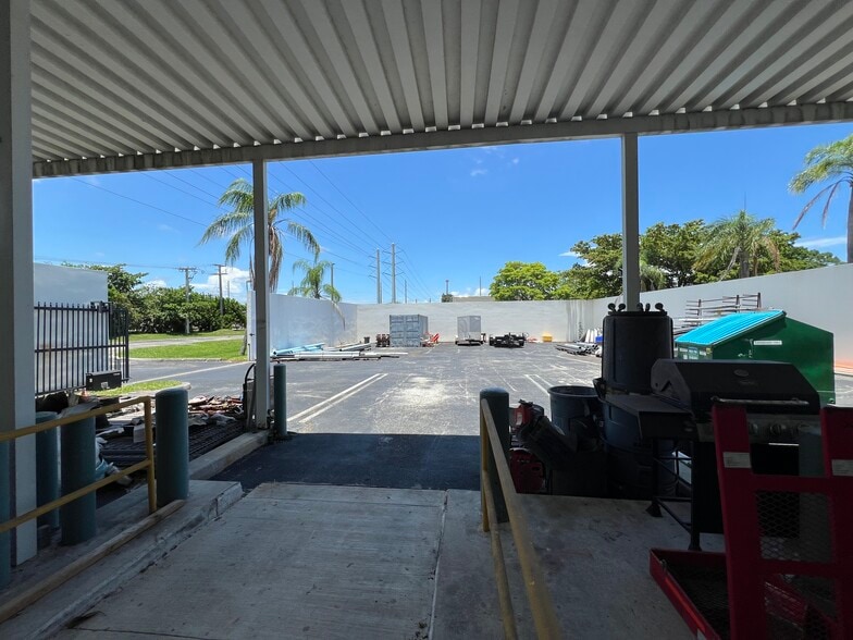 More Photos Of 5701 Village Blvd, West Palm Beach Flex For Sale