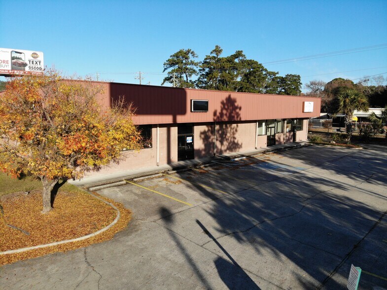 More Photos Of 38 W De Renne Ave, Savannah Unknown For Lease